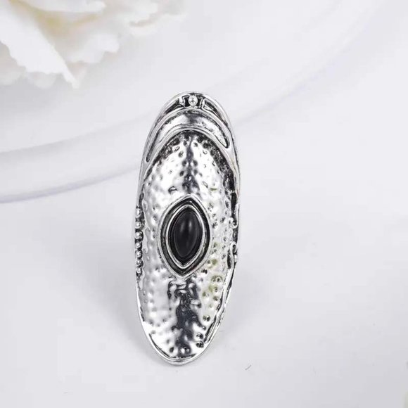 MASSIVE MINIMALIST 2"+ HAMMERED SILVERY FINISH W/ FAUX JET SET SZ. 9 RING 31 - Picture 2 of 2